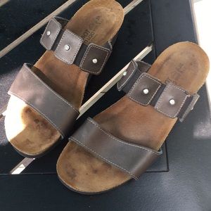 Naot Leather bronze and jewel sandals size 38